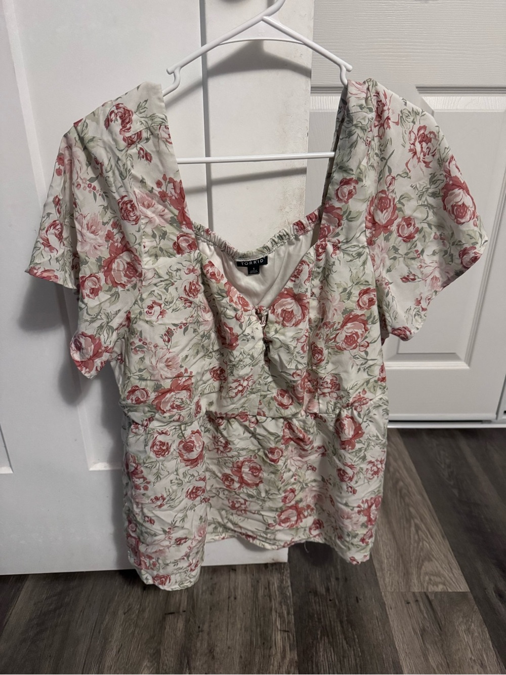torrid Cream Floral Tie-Front Puff Sleeve Blouse